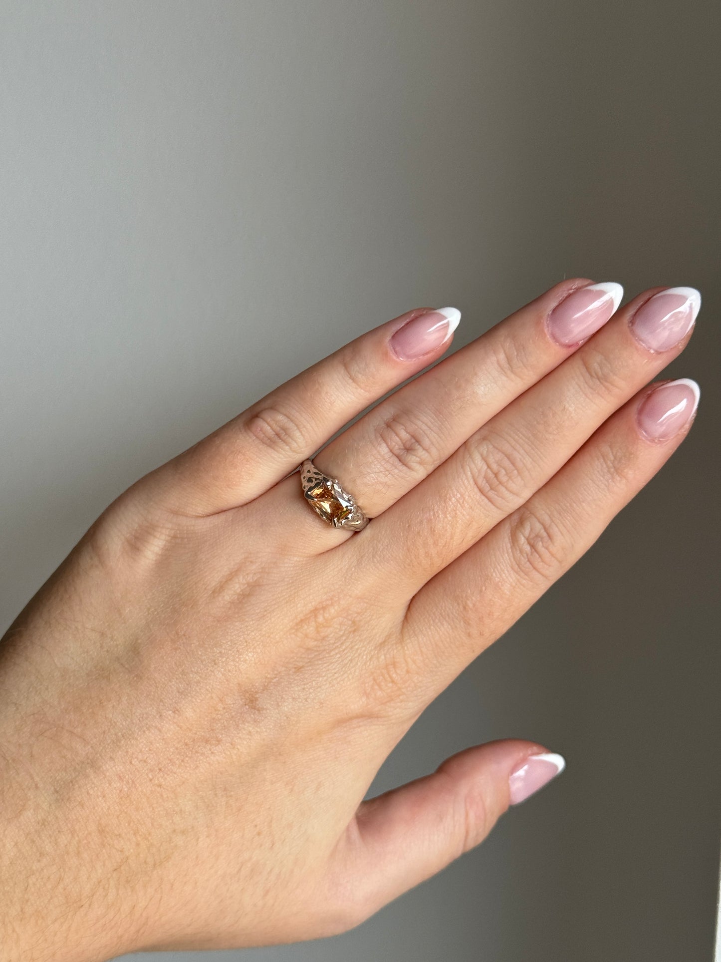 Lilly ring